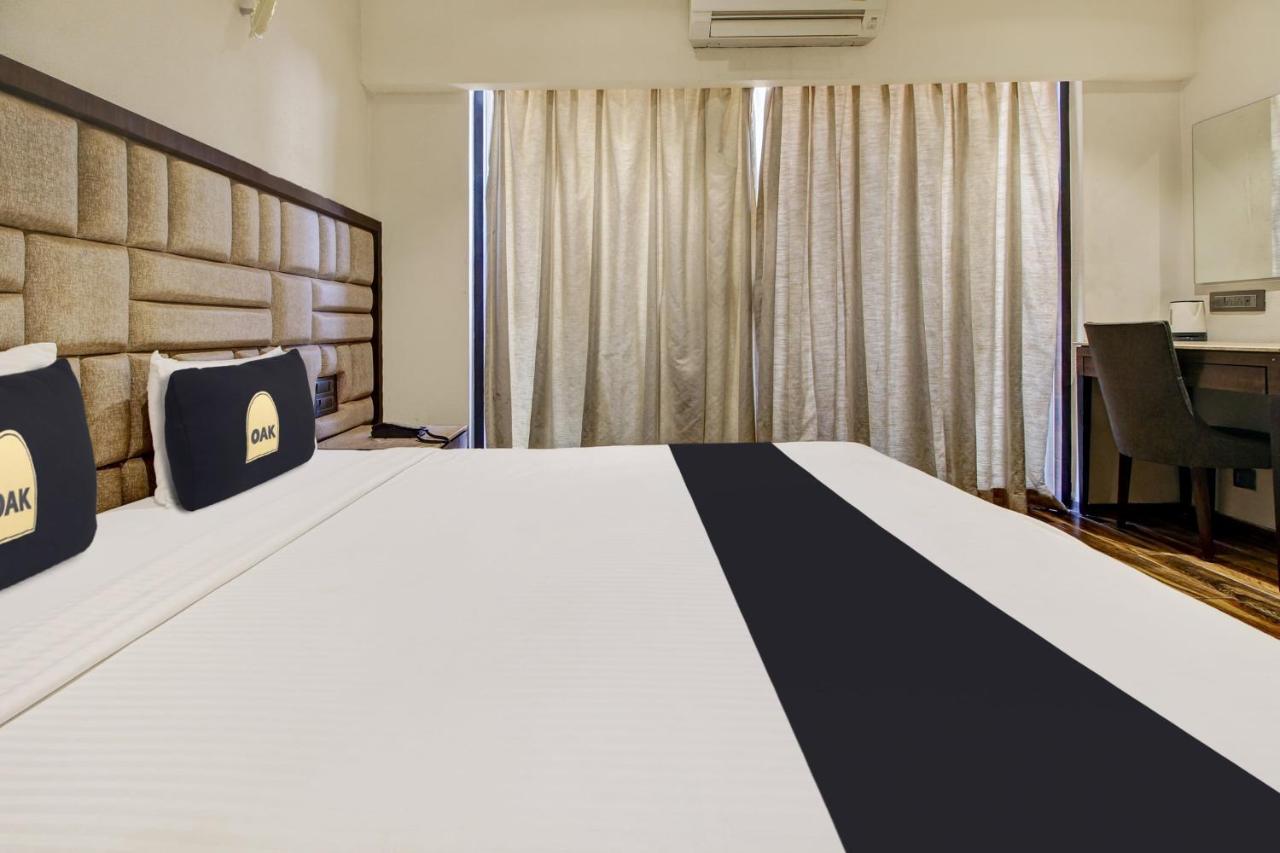 Oak Hotel Skydale Calangute Bagian luar foto