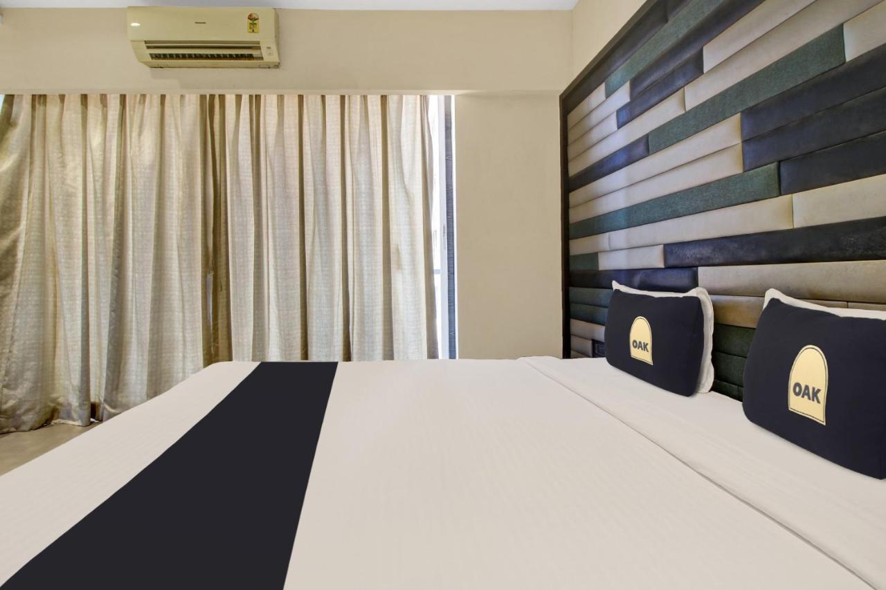 Oak Hotel Skydale Calangute Bagian luar foto