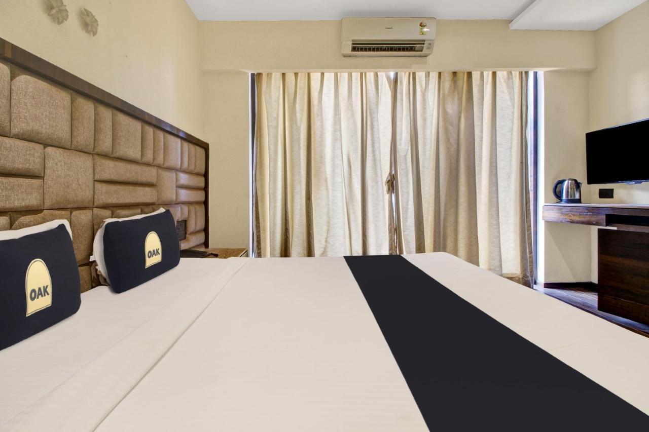 Oak Hotel Skydale Calangute Bagian luar foto